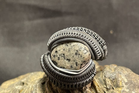 UV reactive Yooperlite Oxidized Silver Ring Size 10.5
